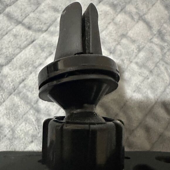 Hug Buddy Car Vent Phone Holder
- Cute & Handy! - Picture 10 of 17